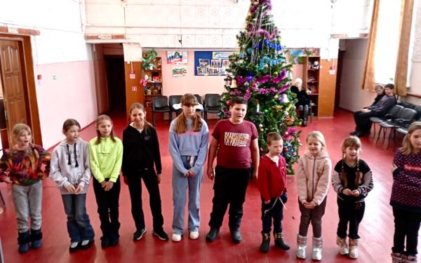 В Шамординском СДК для детей провели творческую квест-игру «Свет рождественской звезды»