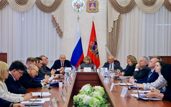 В Брянской области строят и обновляют учреждения здравоохранения в рамках нацпроекта