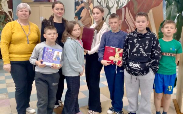 В Орловском СДК Жуковского округа детям рассказали о значении в жизни человека семейного альбома