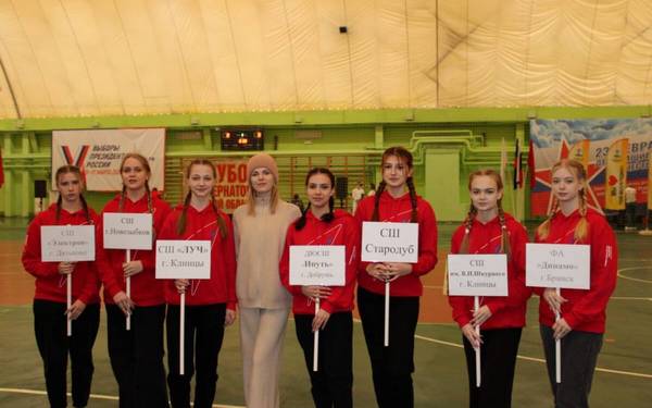 В Стародубе стартовал турнир на Кубок губернатора по мини-футболу