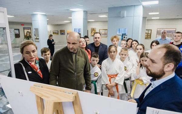 Брянский краеведческий музей посетил председатель Народного Совета Донецкой Народной Республики