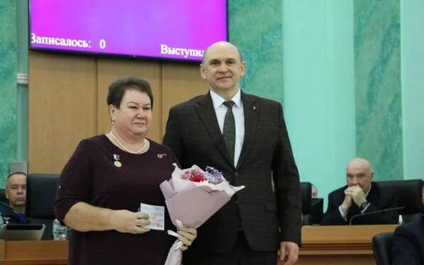 В Брянской области три педагога получили звание заслуженного работника образования региона