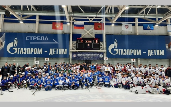 В Брянске прошло региональное первенство по хоккею