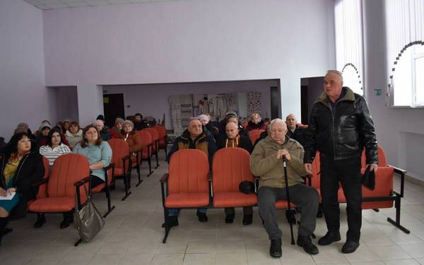 В Клетнянском районе прошли отчётные встречи руководителей с населением