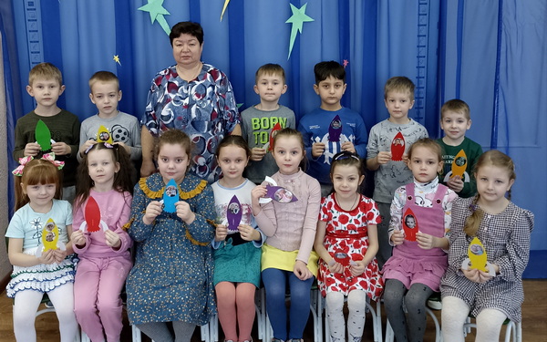 Дошкольники Брянской области поздравляют отцов и дедов с Днём защитника Отечества