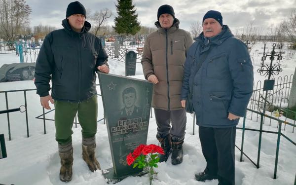 Ветераны брянской Росгвардии почтили память боевого товарища