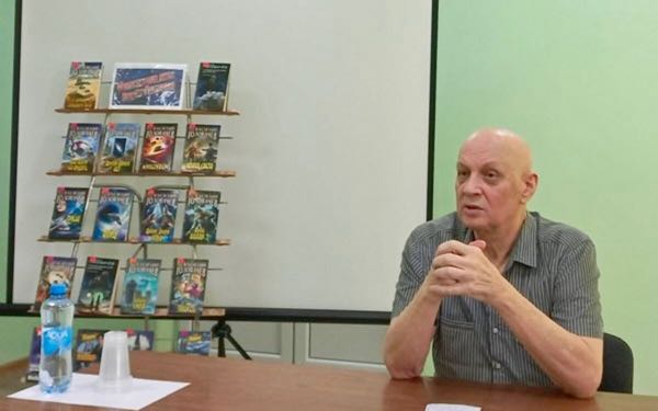 Уроженец Брянщины Василий Головачёв выпускает двухтомное издание своих фантастических романов