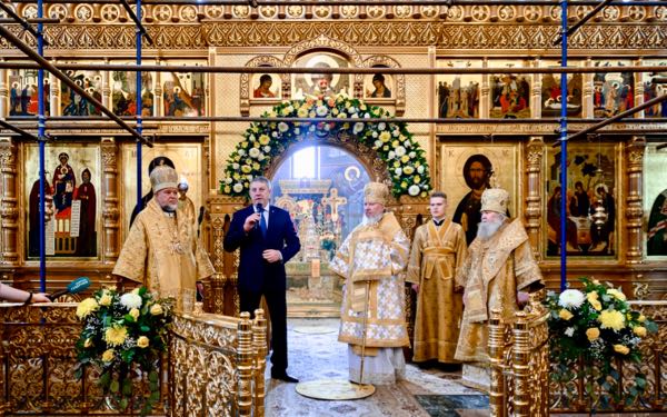 Александр Богомаз поздравил Брянскую епархию с 30-летием со дня образования