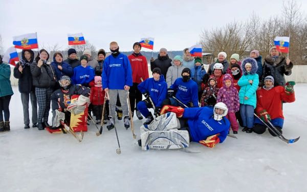 День защитника Отечества жители Шамордино Жуковского округа отметили хоккейным турниром