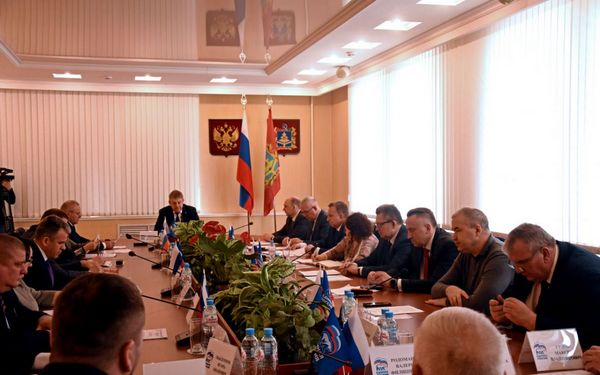 На заседании Президиума регионального политсовета «Единой России» обсудили проведение предварительного голосования