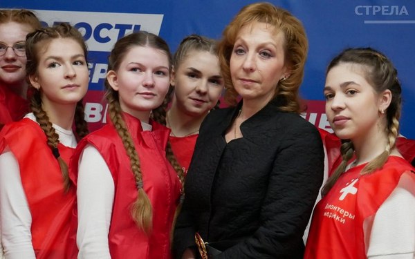 Главврач московской больницы № 52 Марьяна Лысенко провела в Брянске встречу с волонтёрами-медиками