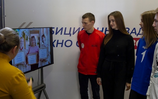 Интерактивная выставка прошла в брянском Штабе общественной поддержки