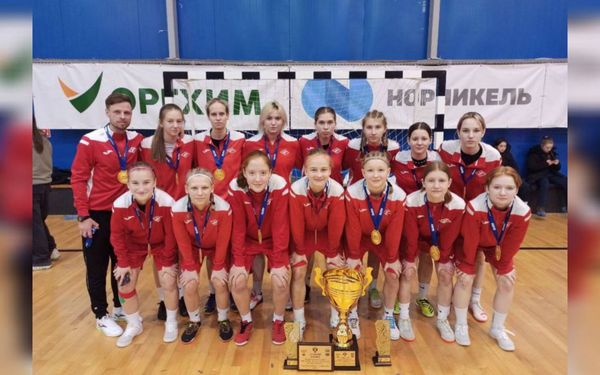 Женская команда брянского «Спартака» одержала победу в первенстве России по мини-футболу