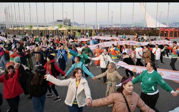 Брянский регион курирует на Всемирном фестивале молодежи делегацию из Пакистана