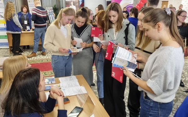 В Брянском госуниверситете состоялась традиционная «Ярмарка вакансий»