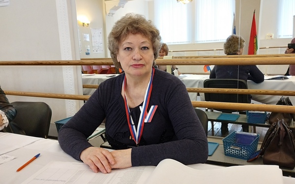 В УИК № 45 Брянска работают сотрудники с многолетним стажем работы в выборных кампаниях