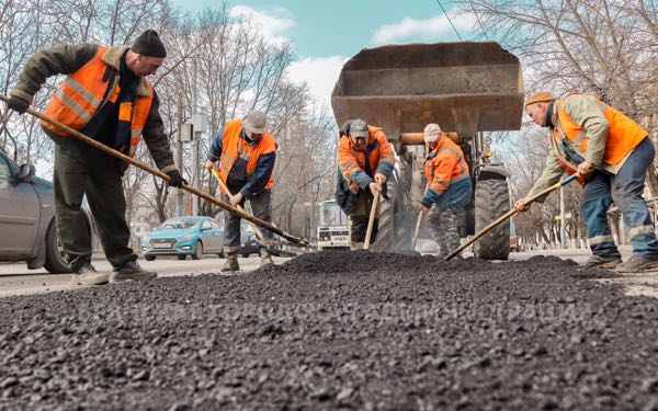 В Брянске начался ремонт дорог по технологии укладки горячим асфальтом