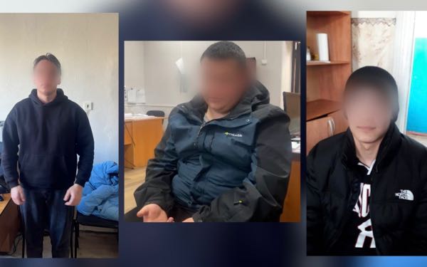 Брянские полицейские задержали троих пособников аферистов, среди которых один подросток