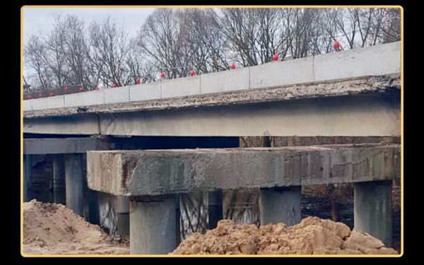 В Севском районе Брянской области ремонтируют мост через реку Уль