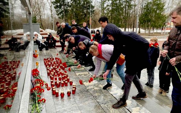 Сопредседатель ОНФ Брянской области Руслан Егоров выразил глубокие соболезнования родным жертв теракта
