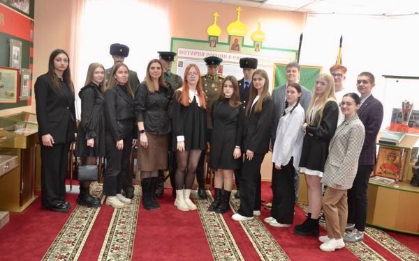 Сотрудники и ветераны Погрануправления провели для студентов БГУ патриотическое занятие