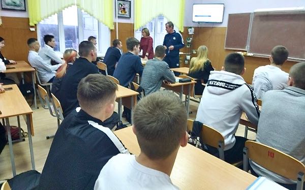 Студенты Суражского педагогического колледжа в «Разговоре о важном» обсудили важность традиционных ценностей