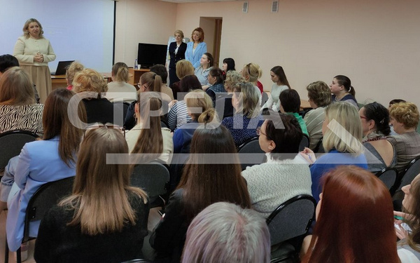 В Брянске начала работу областная весенняя «Школа психологии»