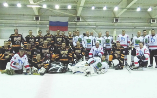 Хоккеисты из Жуковки победили на турнире в Рославле