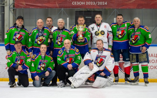 В Брянске наградили победителей Ночной хоккейной лиги