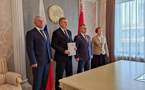 Перспективы развития сотрудничества  обсудили главы Гомельской и Брянской областей