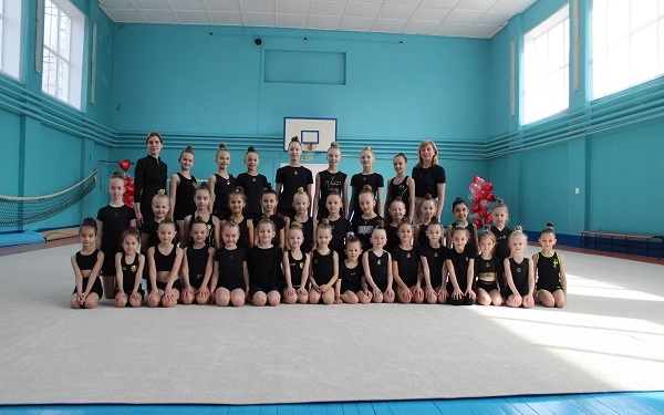 У жуковских гимнасток появился новый профессиональный ковер