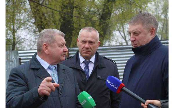 В посёлке Локоть на Брянщине ударными темпами строится спорткомплекс