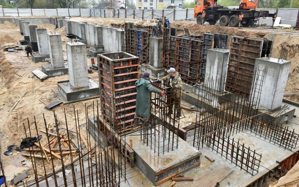 На Брянщине активно продолжается строительство спортивных объектов