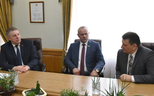 Брянскую область посетил спикер Смоленской областной Думы Игорь Ляхов