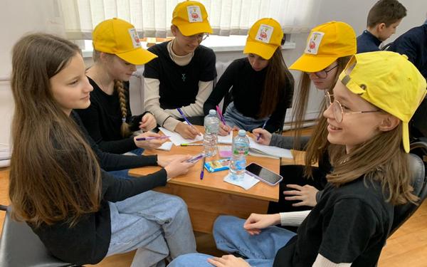 В Брянске прошёл региональный финал интеллектуальной игры для школьников и студентов «Что? Где? Когда?»