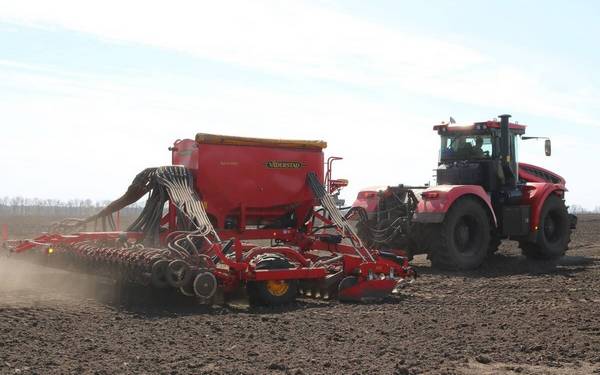 В Комаричском районе весенне-полевые работы полным ходом идут