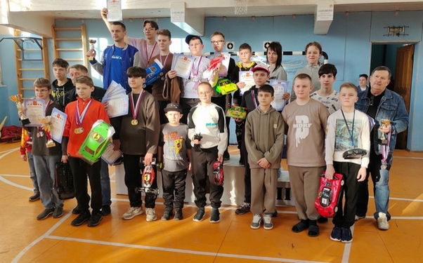 В Брянске прошли областные соревнования по радиоуправляемым автомоделям на Кубок «Памяти Е.П. Диомидова»