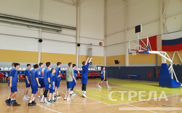 Баскетболисты из Белгорода тренируются в Брянске