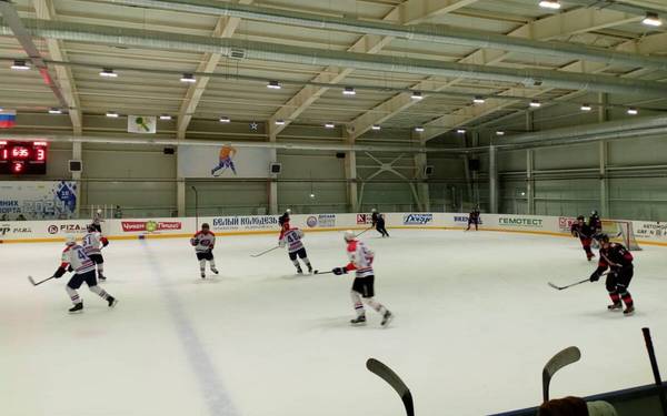 В Новозыбкове Брянской области проходит Кубок Дружбы по хоккею