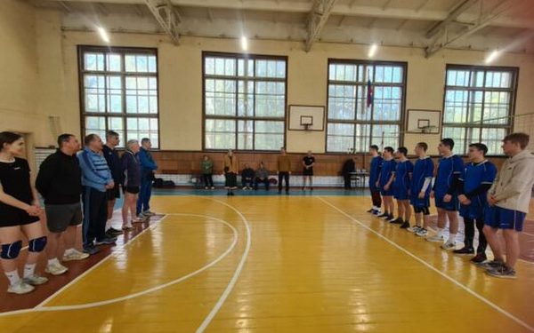 В Трубчевском политехникуме прошёл волейбольный турнир в память о тренерах Ф.Ф. Костечко и В.Г. Мистрюкове