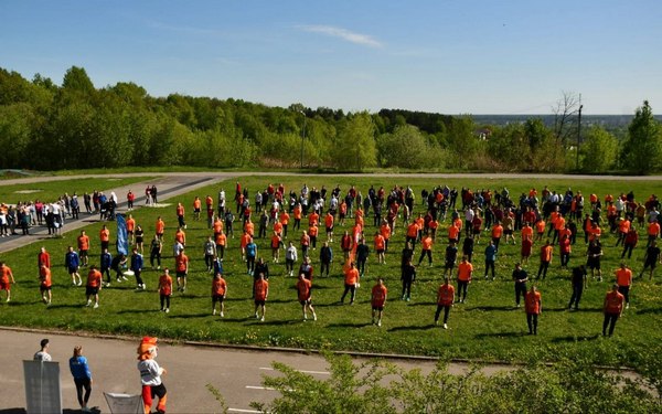 В Брянске провели зарядку со знаменитой семьёй