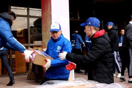 Гуманитарный штаб «Единой России» направил в новые регионы десятки тысяч тонн помощи за 2 года работы