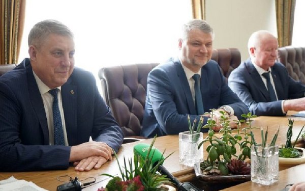 Губернатор Александр Богомаз провел рабочую встречу с делегацией Республики Беларусь