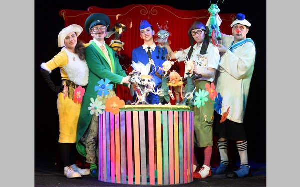 Брянский театр кукол устроит «Весеннюю карусель»