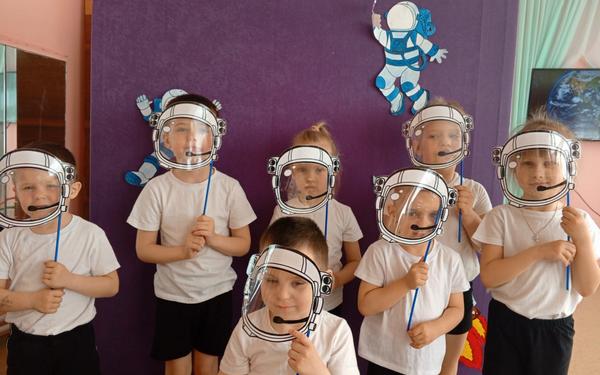 Дошкольники Брянщины «осваивают» космос