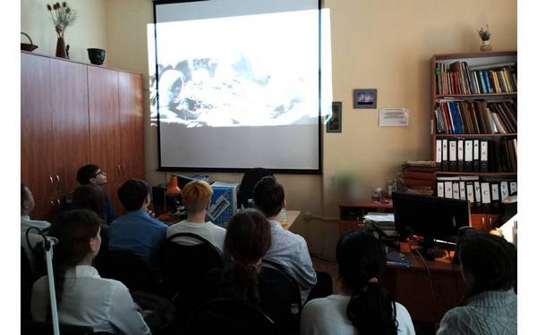 Для старшеклассников школы №1 Брянска провели лекцию «Пусть поколения знают…»