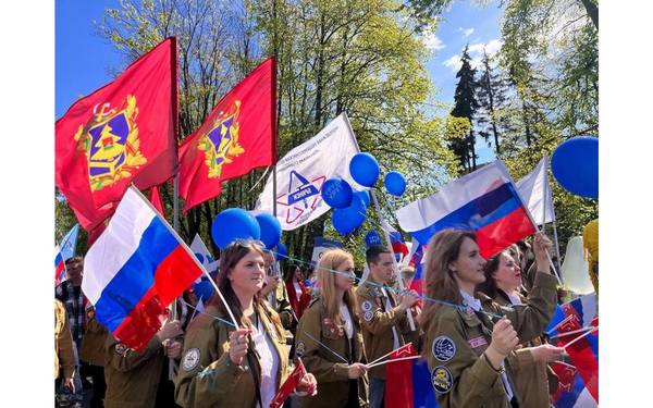Участниками шествия «Май! Труд крут!» в Москве стали студенческие отряды Брянщины
