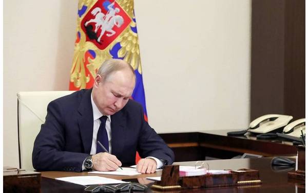 Трое жителей Брянской области удостоены государственных наград