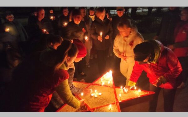День Победы в брянском Трубчевске завершили акцией «Свеча памяти»