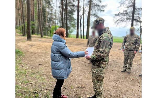 Благодарственные письма пограничникам вручила брянский сенатор Галина Солодун